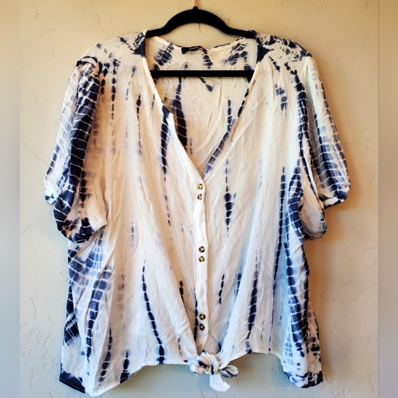 Angels Tops - Waist Crop tie-dyed shirt size 2x